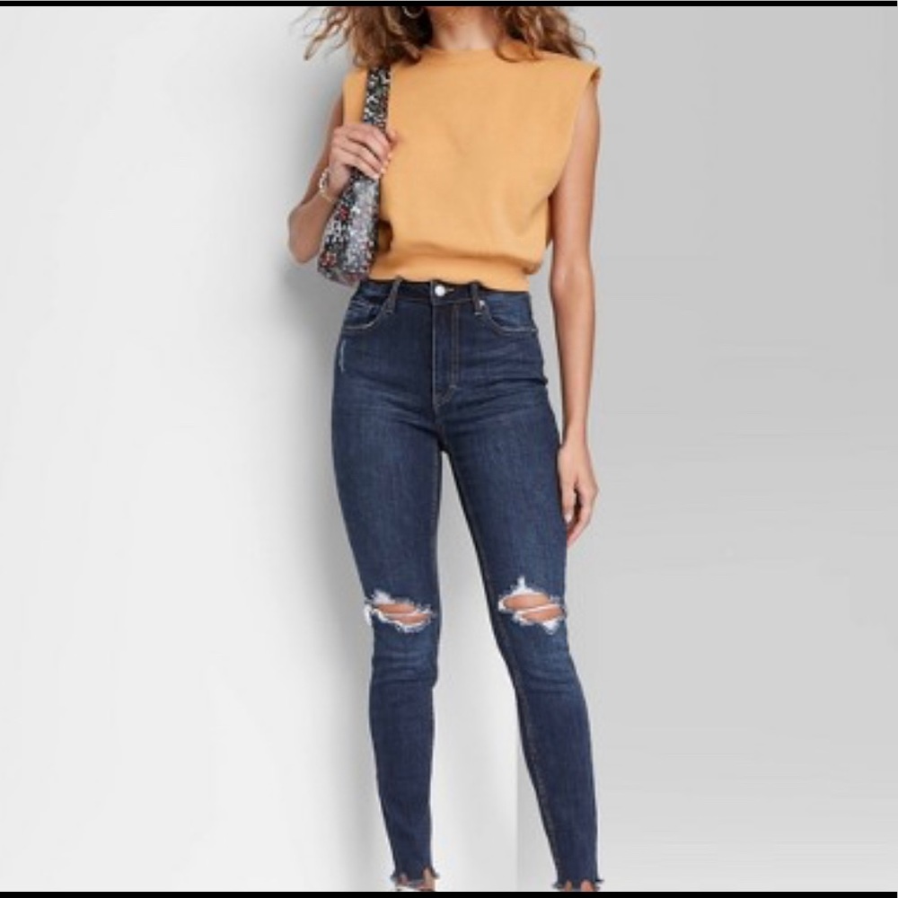 NEW! Garage high waist jegging size 00 destructed fit